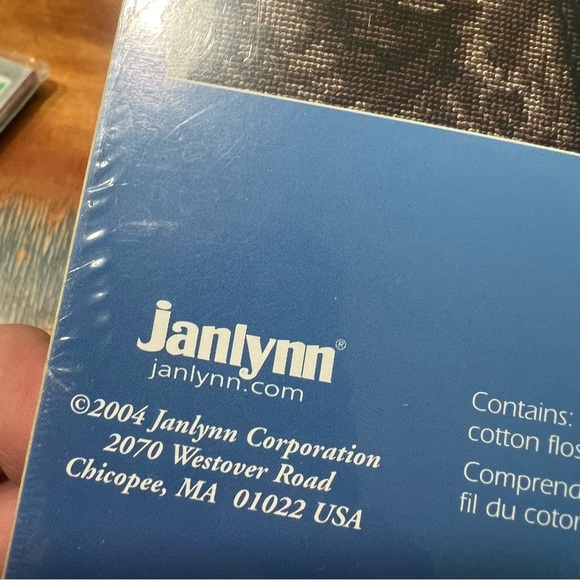 Vintage Labrador Trio counted Cross Stitch Kit Black chocolate golden new - Picture 8 of 9